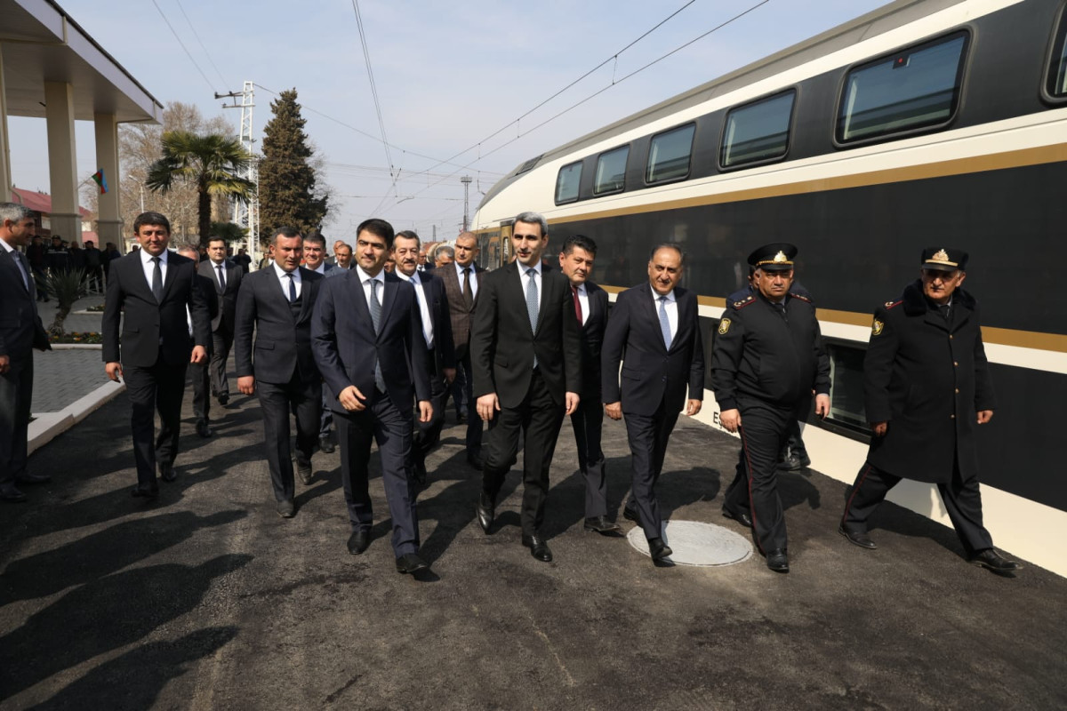 Организован пробный железнодорожный рейс по маршруту Баку-Агстафа-Баку-ФОТО 