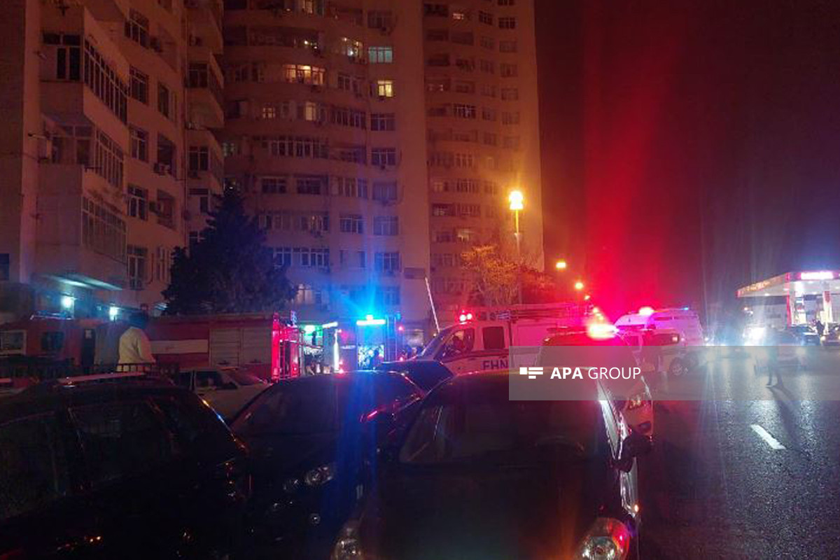В многоэтажном жилом доме Баку начался пожар -ФОТО -ОБНОВЛЕНО 