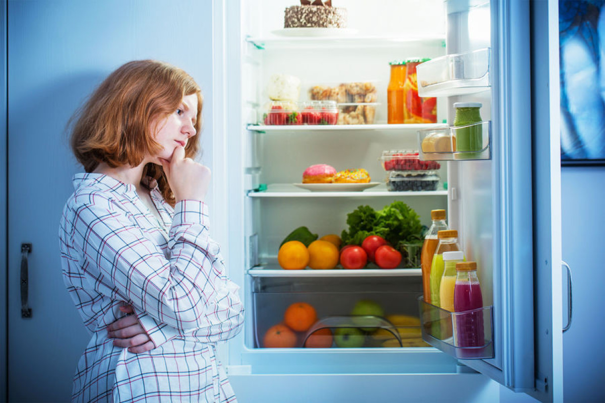 Токсиколог предупредил, какие продукты опасно хранить в холодильнике