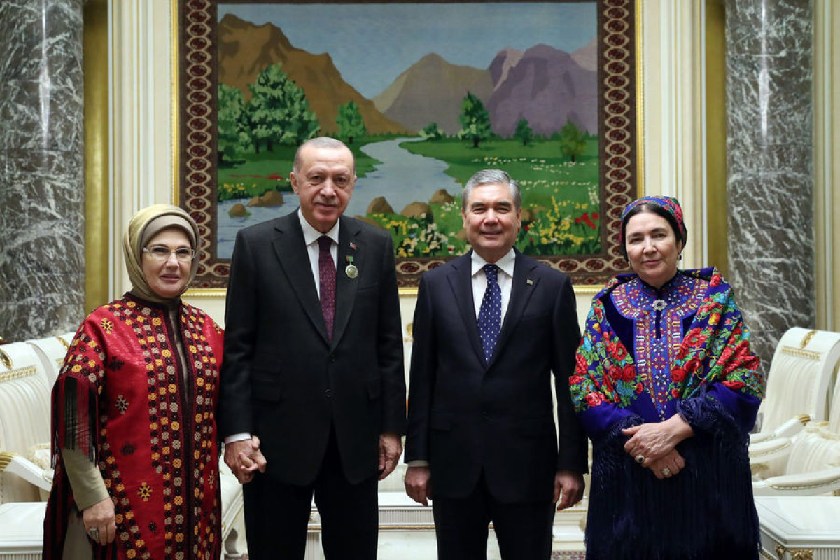 Гурбангулы Бердымухамедов предложил выдвинуть Эрдогана на Нобелевскую премию мира