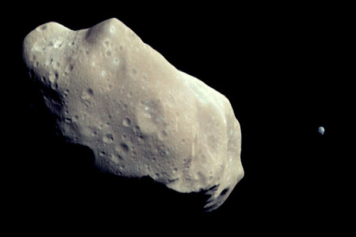 Астероид-«убийца городов» пролетит между Землей и Луной 25 марта