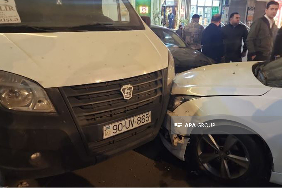 В Баку автобус врезался в 9 машин, есть пострадавшие-ФОТО 