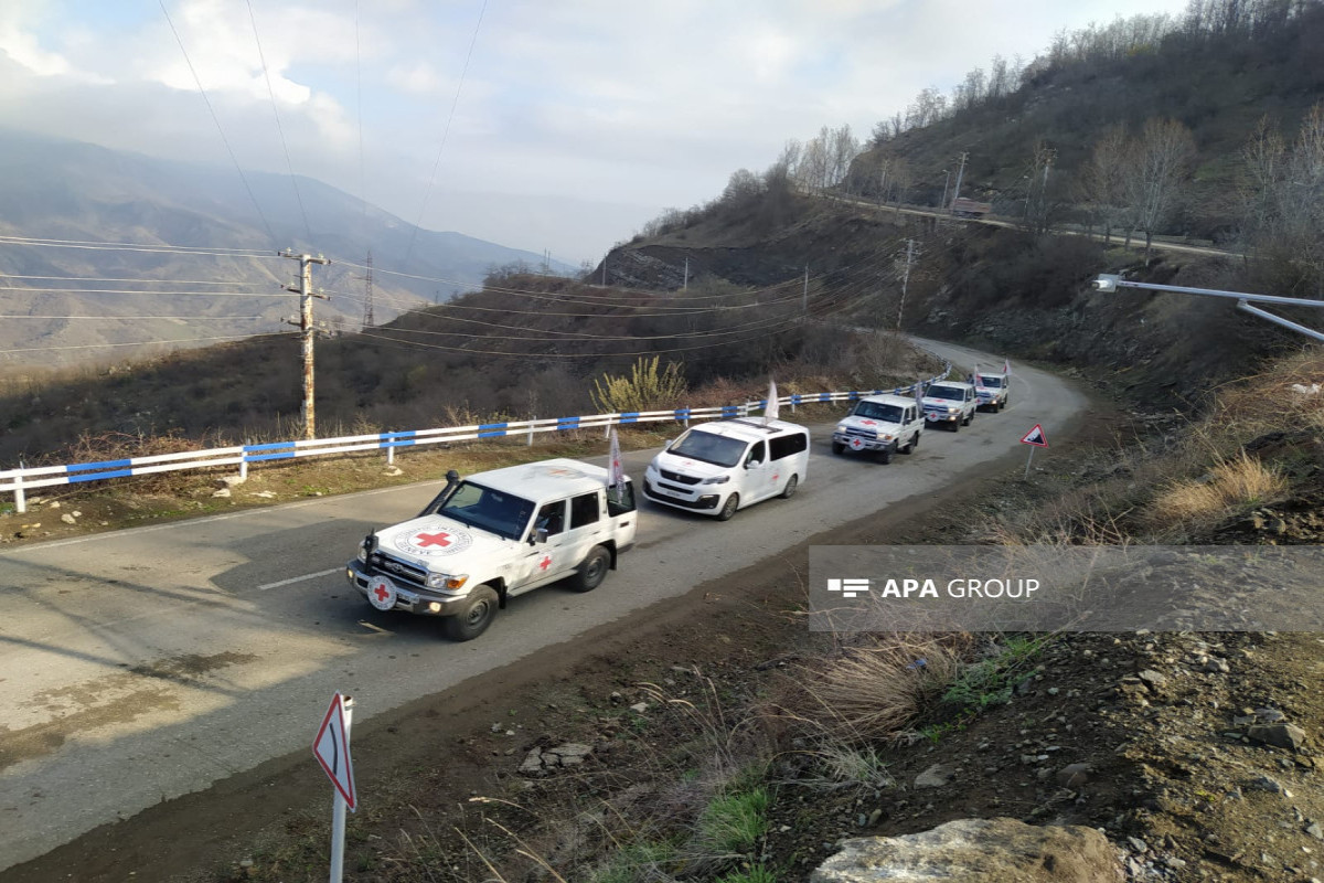 По Лачинской дороге проехали автомобили МККК с лицами армянской национальности