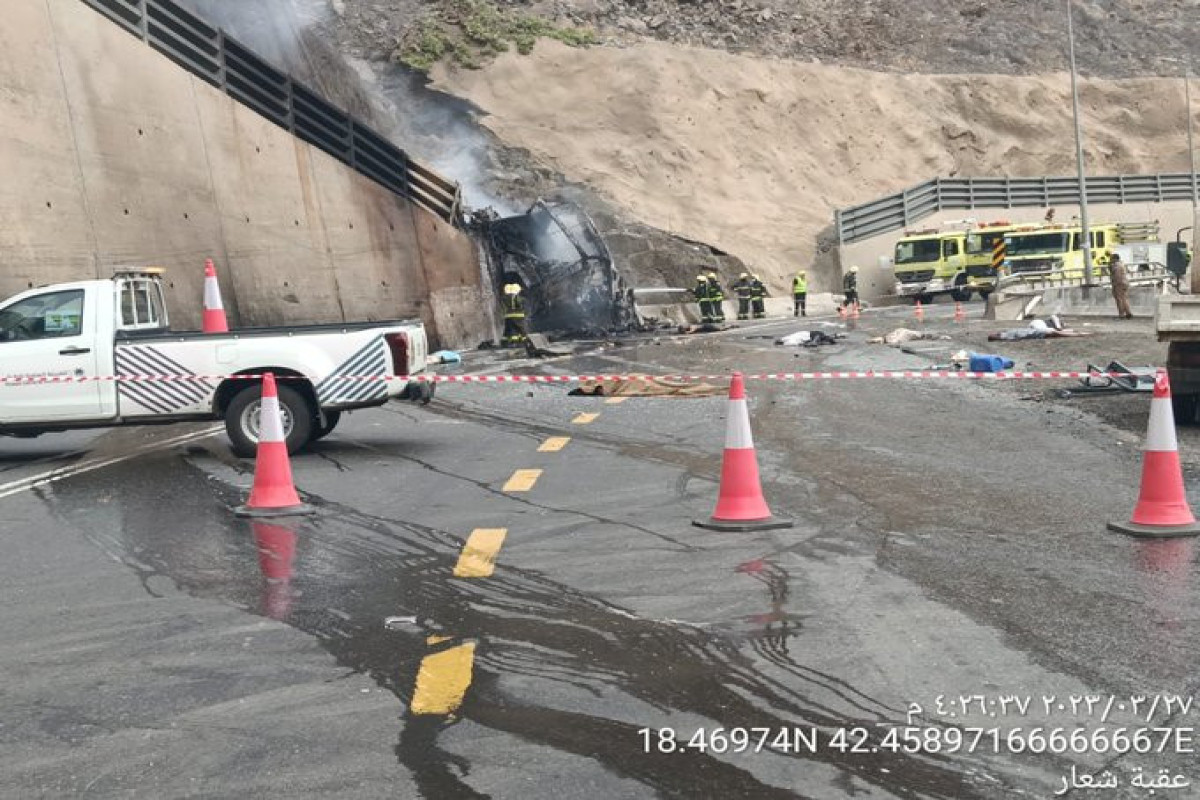 В Саудовской Аравии автобус с паломниками попал в аварию: десятки погибших и раненных-ВИДЕО 