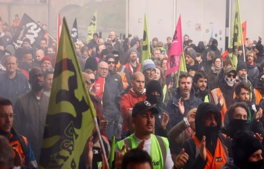 Париж снова протестует против пенсионной реформы