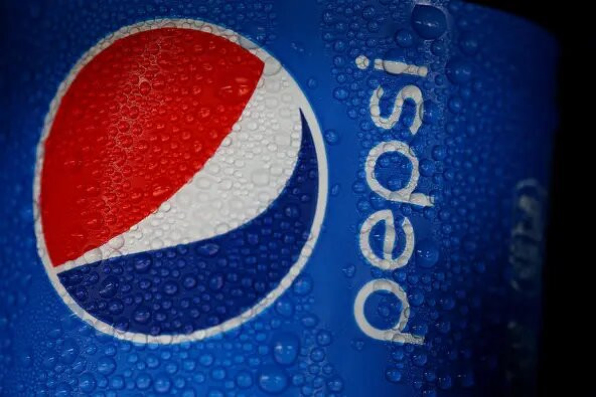 Pepsi представила новый логотип напитка в честь 125-летия