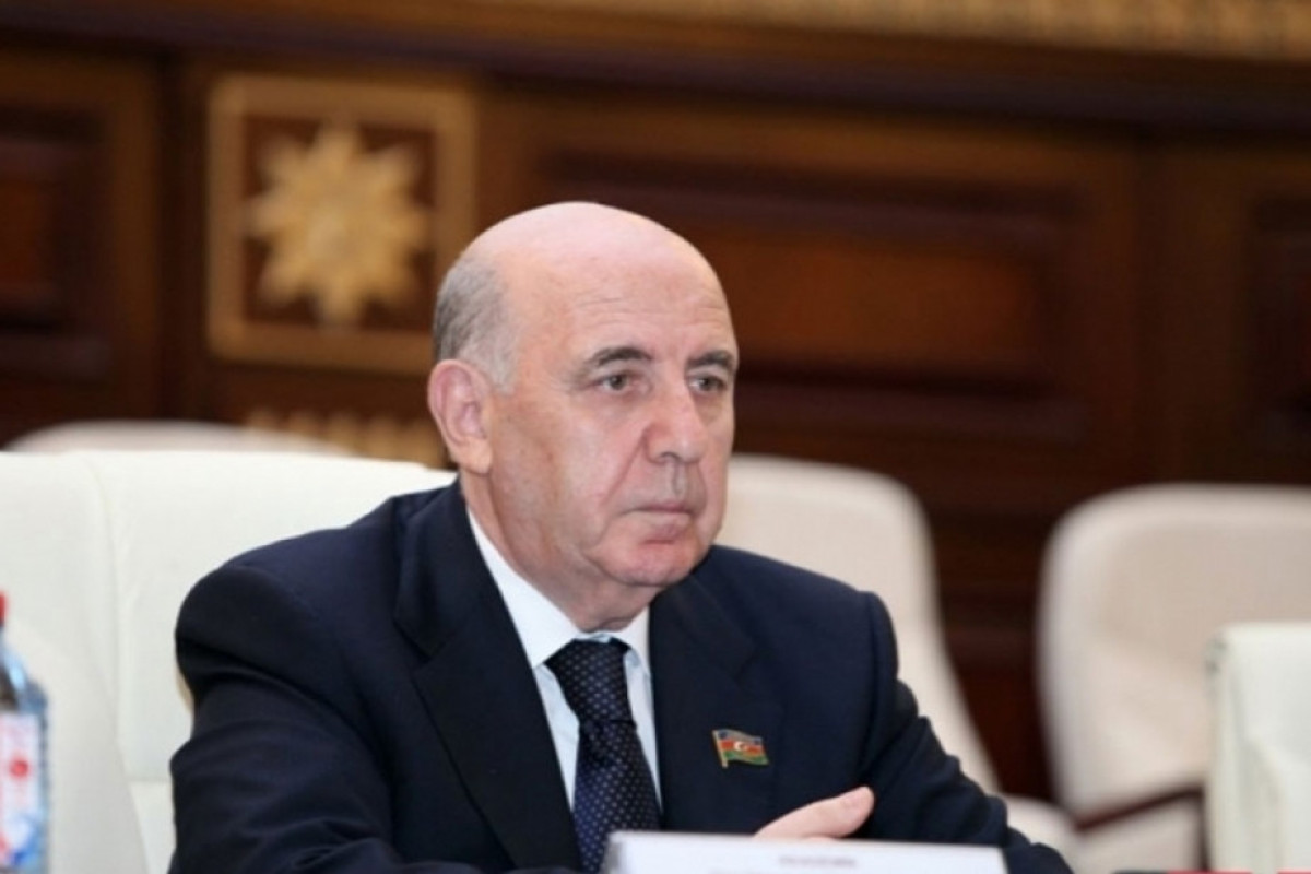 Глава парламентского комитета о дефиците лекарств и высоких ценах на них в Азербайджане