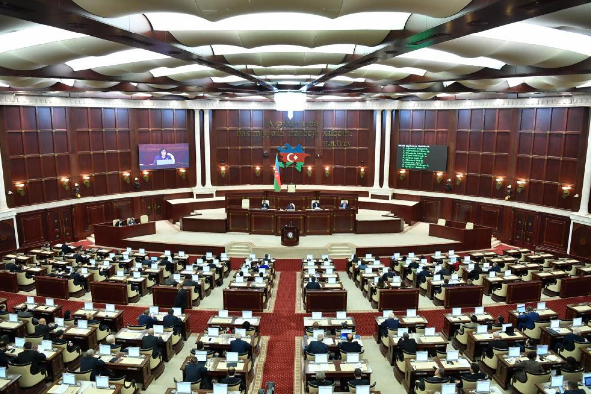 В парламенте обсудили жестокое обращение тренера с 7-летним ребенком в Сумгайыте