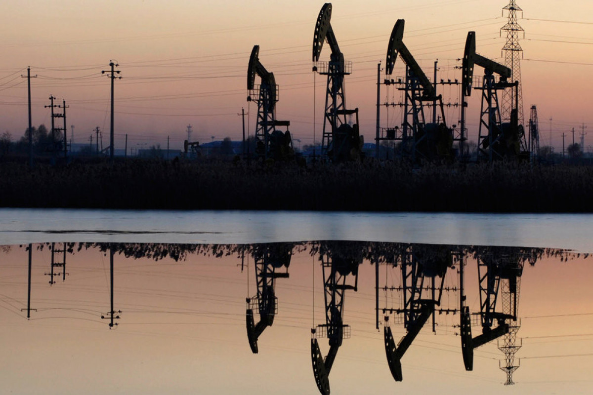 Цена на азербайджанскую нефть опустилась до $75,01 за баррель