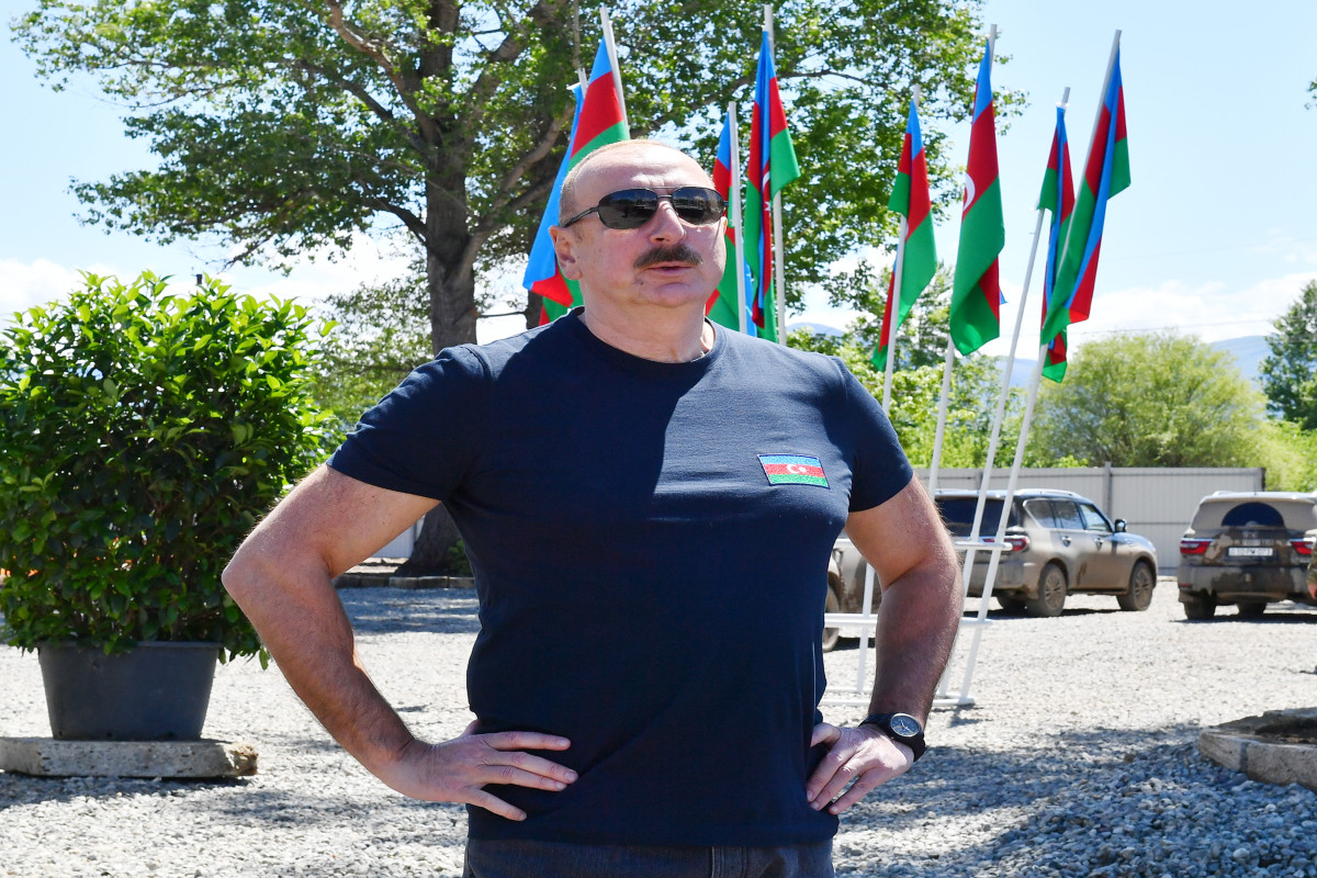 Ильхам Алиев отправился в Зангиланский район-ФОТО 
