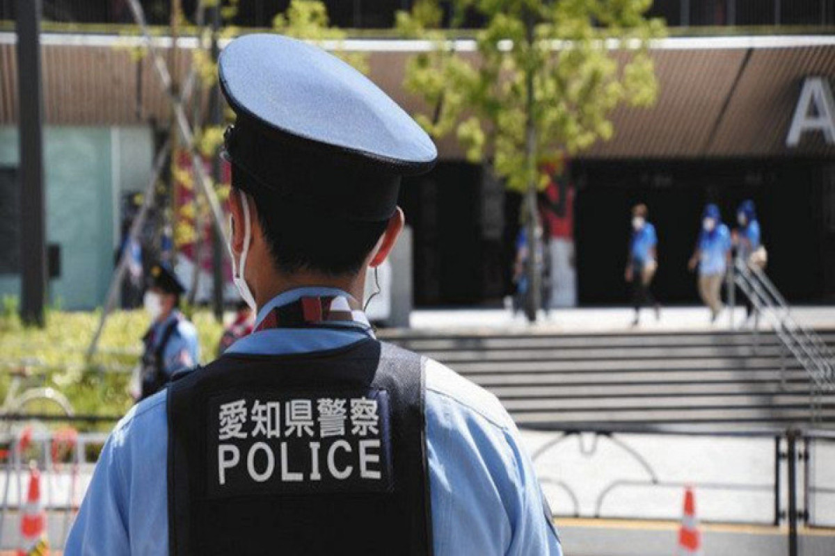 В резиденции японского премьера найден истекающий кровью полицейский