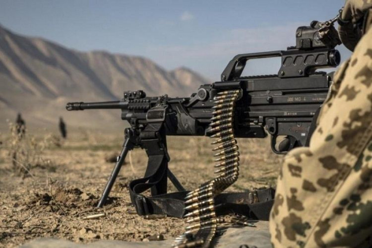 Подразделения ВС Армении обстреляли трактор, выполнявший работы на позициях азербайджанской армии-ФОТО 
