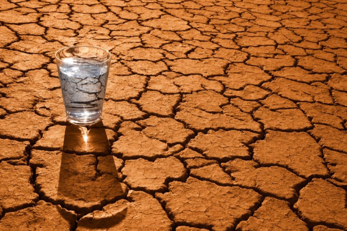 Испанцы страдают от нехватки питьевой воды, водохранилища почти пересохли-ВИДЕО 