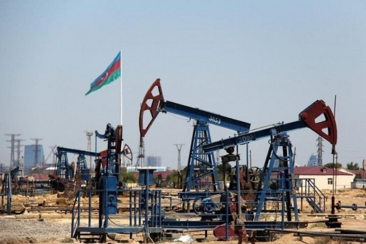 Цена на азербайджанскую нефть опустилась ниже $79