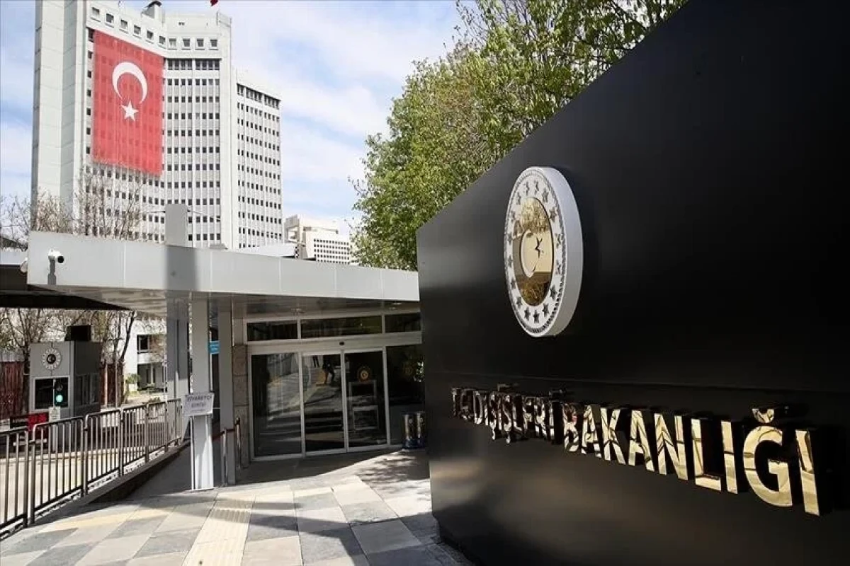 Анкара выразила протест в связи с задержанием в Германии турецких журналистов: посол вызван в МИД