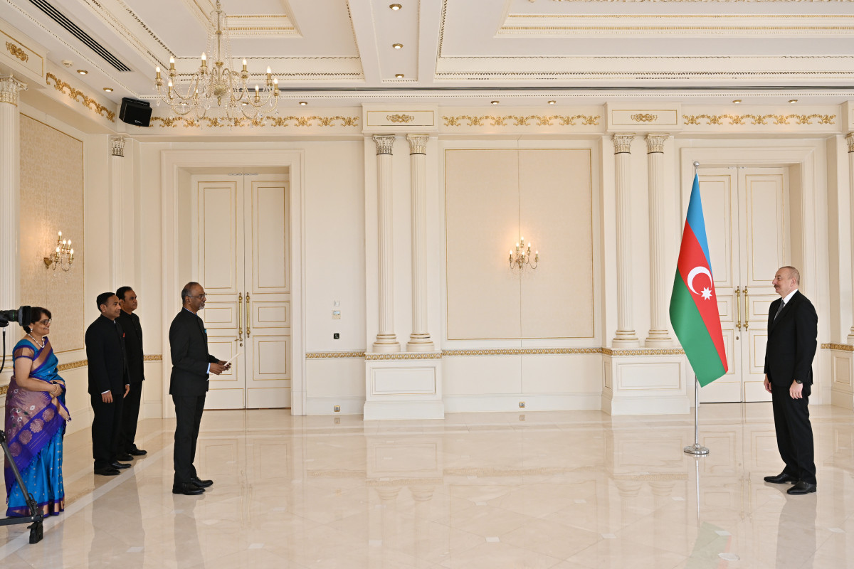 Ильхам Алиев принял верительные грамоты новоназначенного посла Индии-ФОТО 
