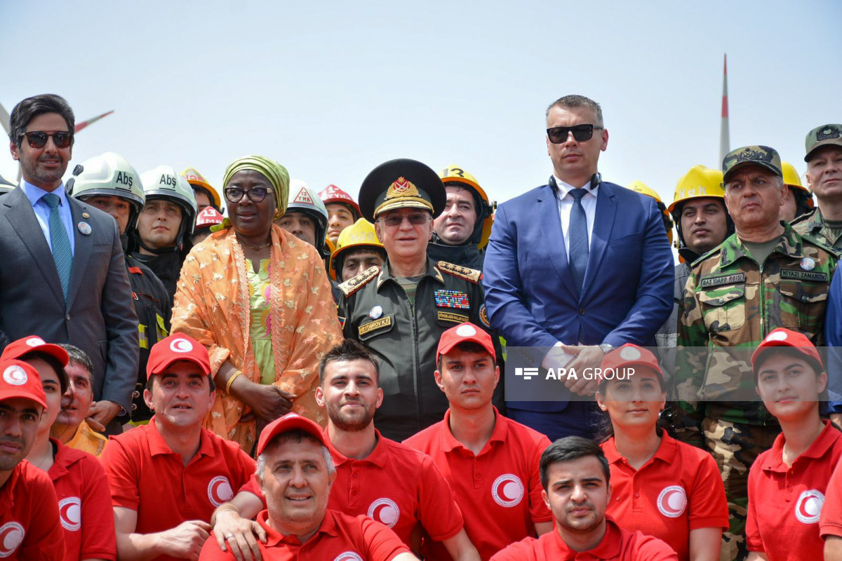 Генсек Международной организации гражданской обороны понаблюдала за учениями МЧС Азербайджана-ФОТО 