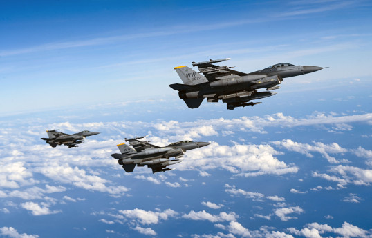 Михаил Подоляк заявил, что решение о передаче F-16 Украине уже принято