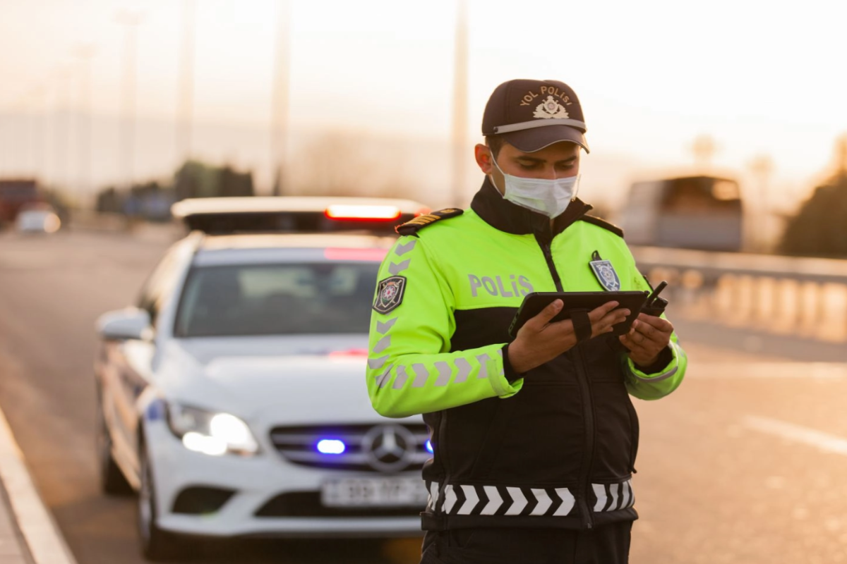 Дорожная полиция Баку напомнила водителям мопедов и мотоциклов о штрафах