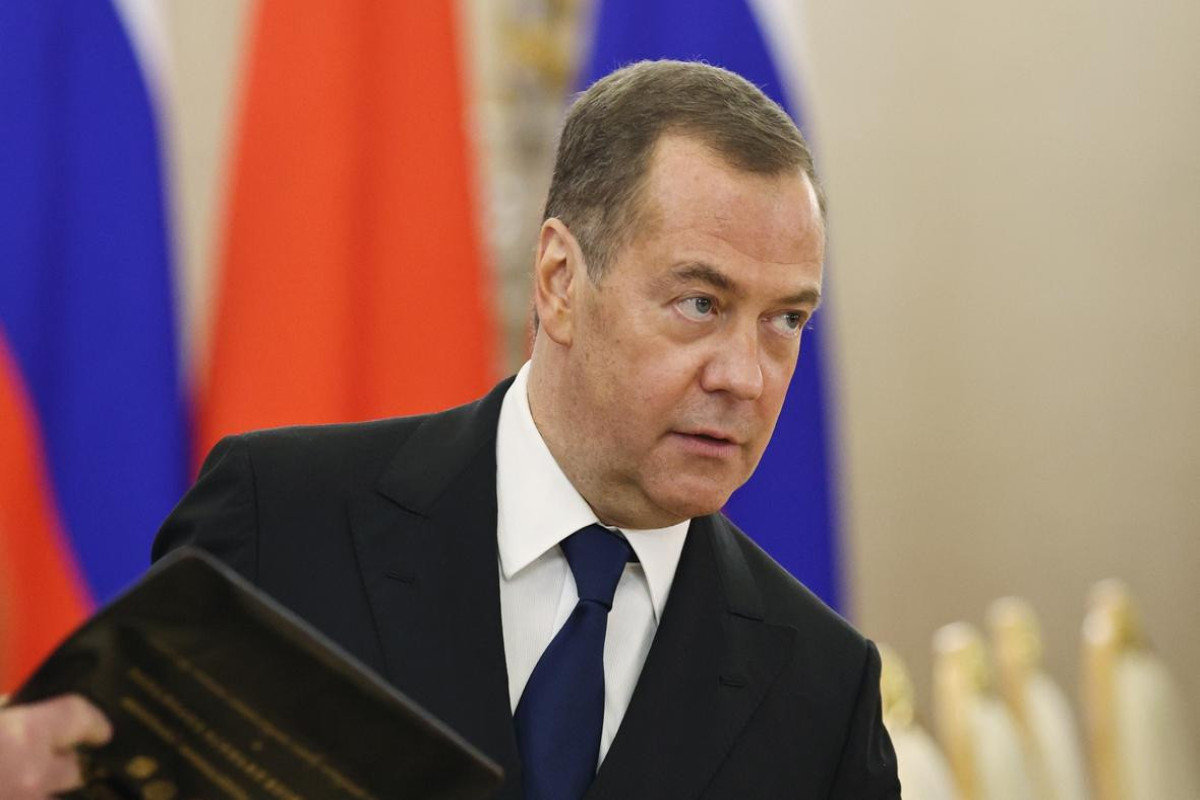 Медведев поддержал распространение западного контента путем пиратства