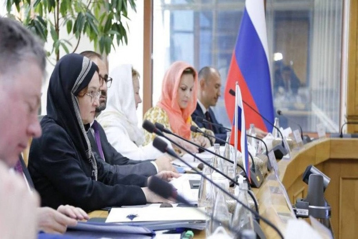 Главе ЦБ России пришлось надеть хиджаб в Иране