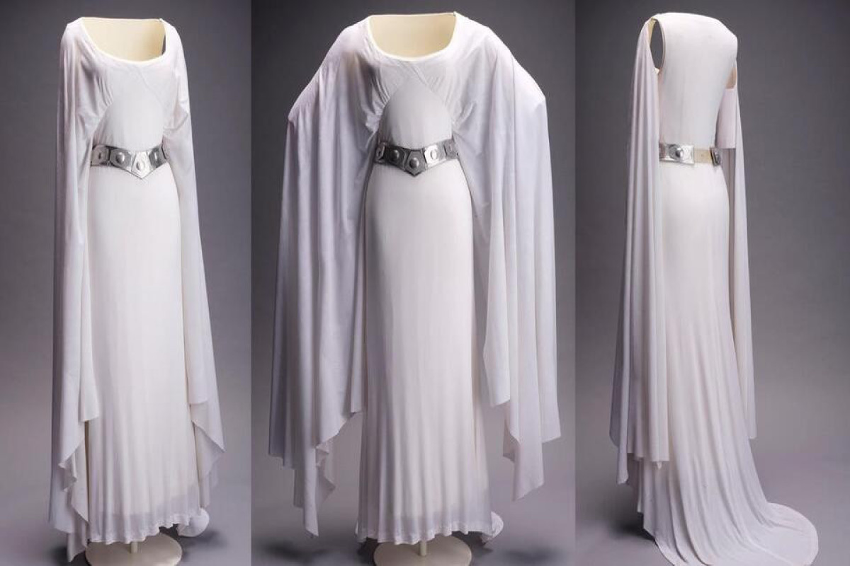 Платье принцессы Леи из "Звездных войн" выставили на аукцион за $1 млн