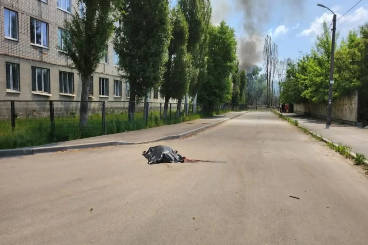 Ракетная атака войск РФ по поликлинике в Днепре: есть погибшие и раненые - ЖУТКИЕ КАДРЫ 