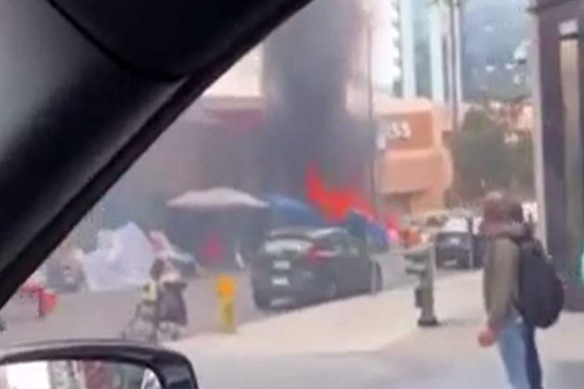 Пожар вспыхнул недалеко от Голливудского бульвара-ВИДЕО 