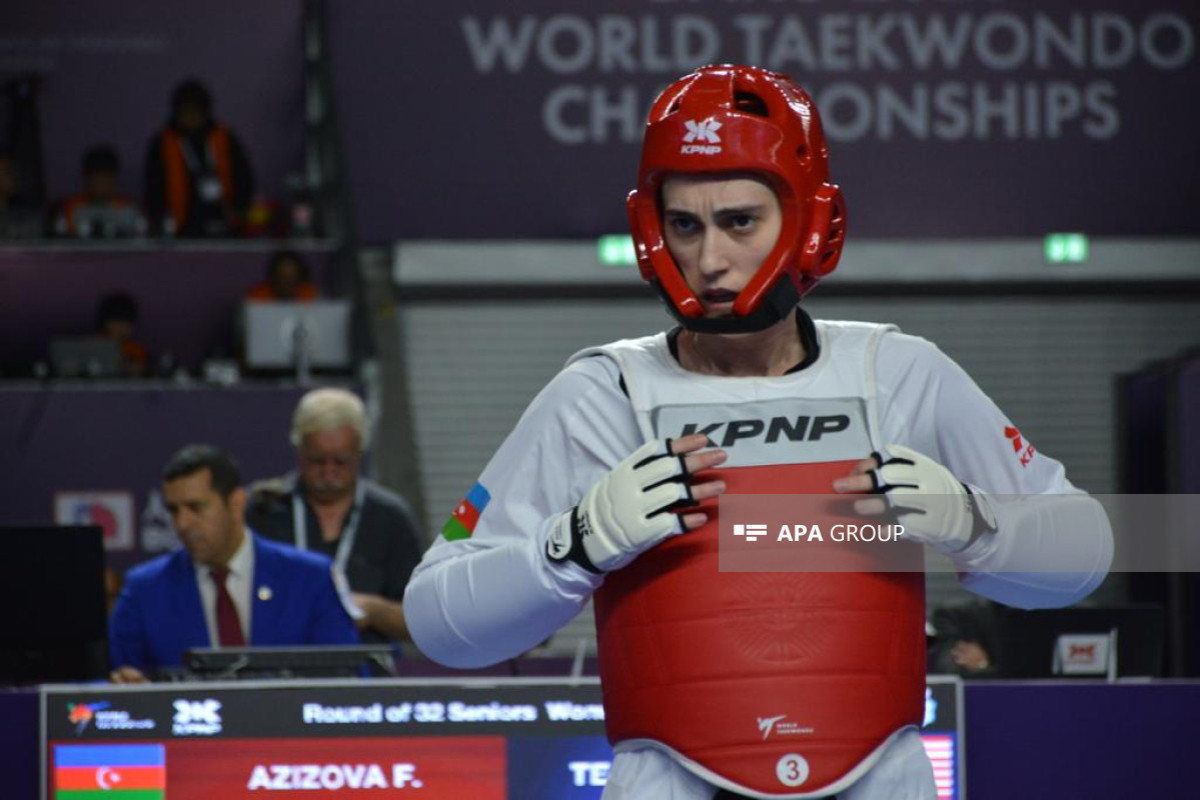 Два азербайджанских спортсмена выбыли из борьбы на чемпионате мира по тхэквондо-ФОТО 