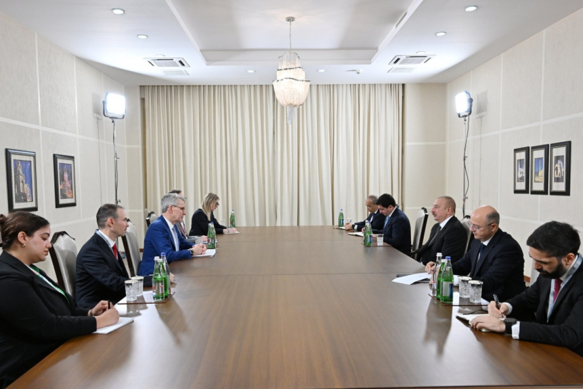 Ильхам Алиев поблагодарил за постоянную поддержку США инициатив Азербайджана в энергосфере