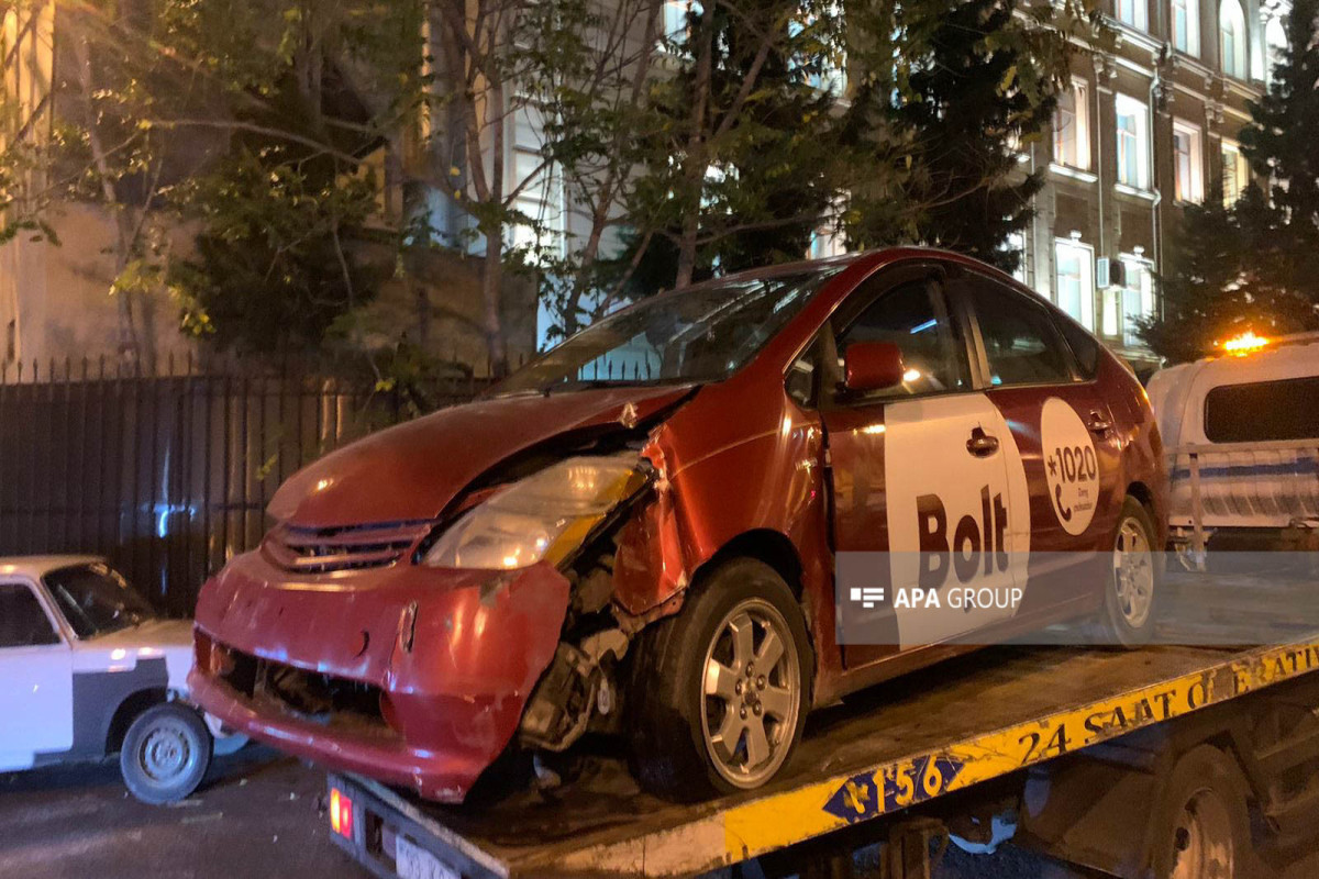 В Баку столкнулись автомобили марки «Prius» и «Ferrari», есть пострадавшие-ФОТО -ВИДЕО 