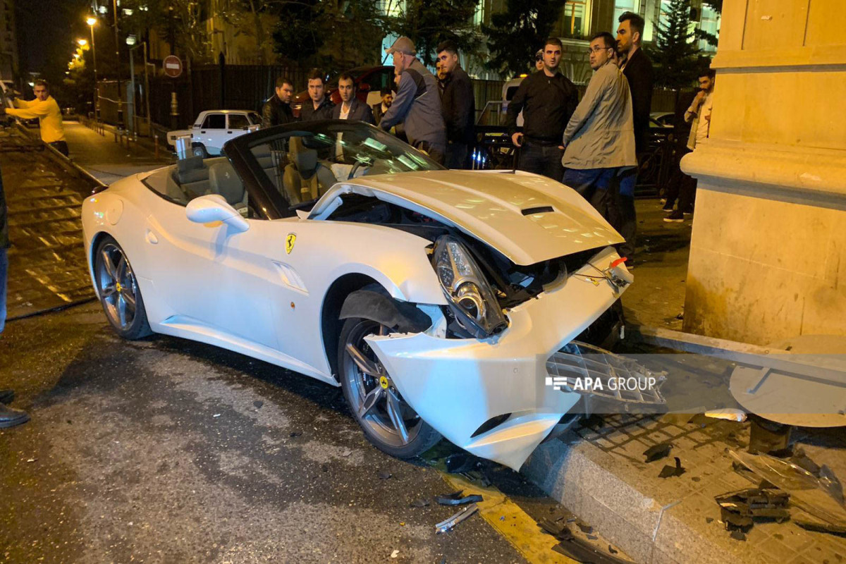 В Баку столкнулись автомобили марки «Prius» и «Ferrari», есть пострадавшие-ФОТО -ВИДЕО 