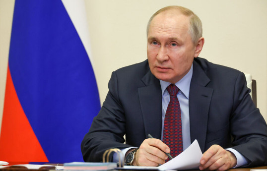 Путин назвал острой проблему абортов