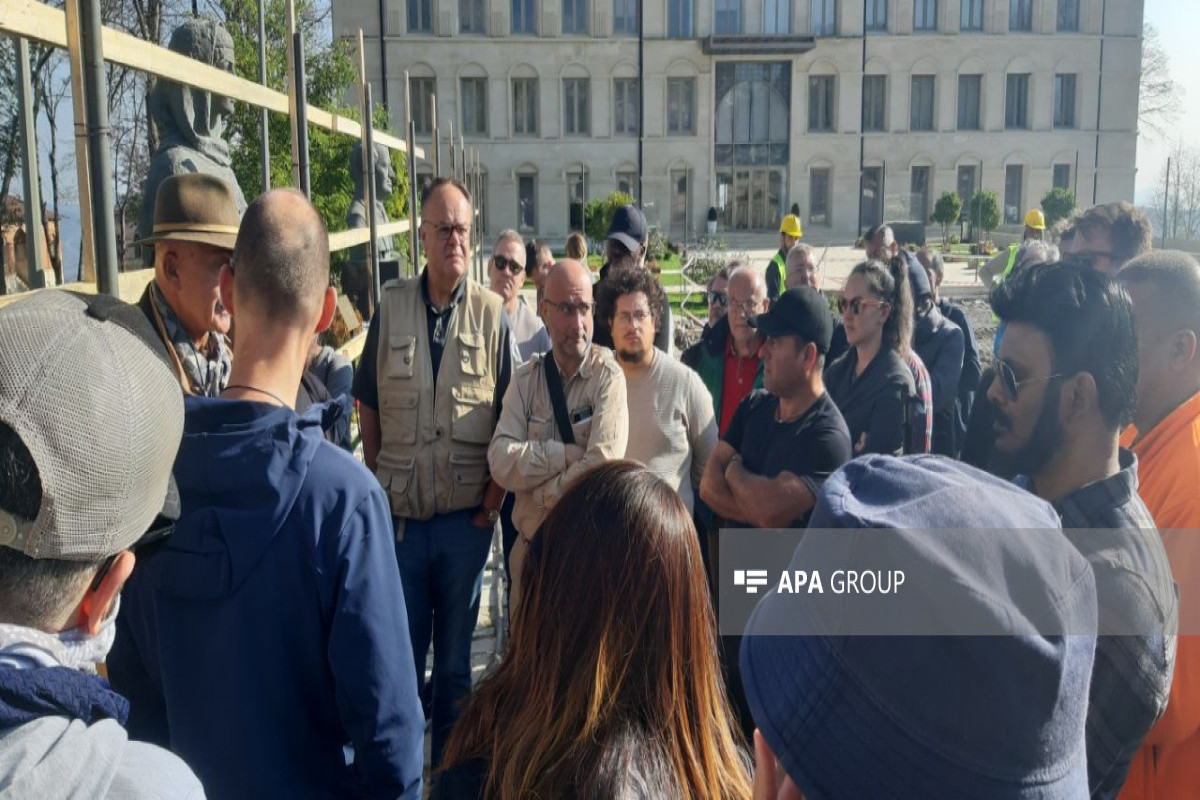 Иностранные путешественники находятся в Шуше-ФОТО 