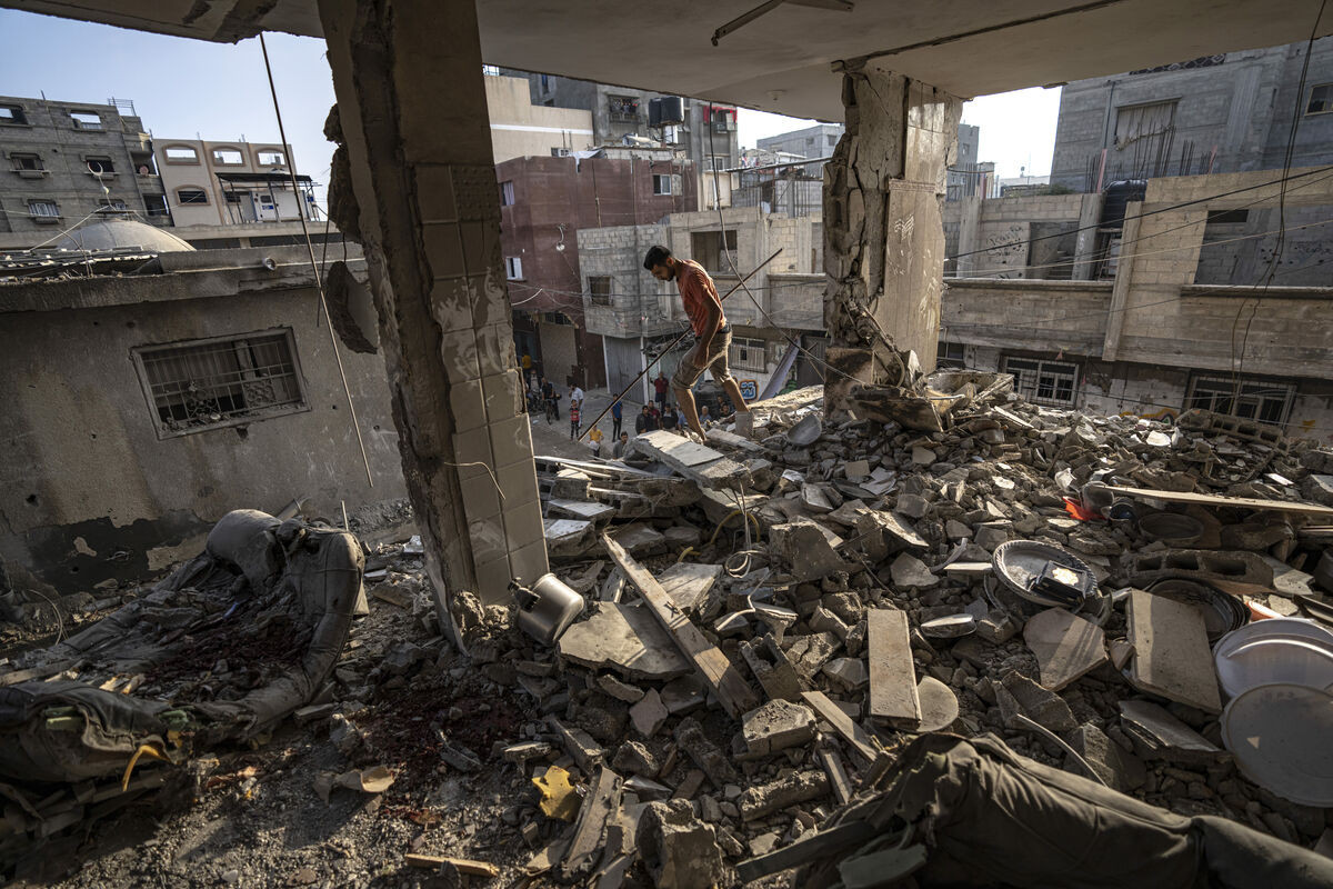 Премьер Малайзии сравнил разрушения в Газе с ущербом от бомбардировки Хиросимы