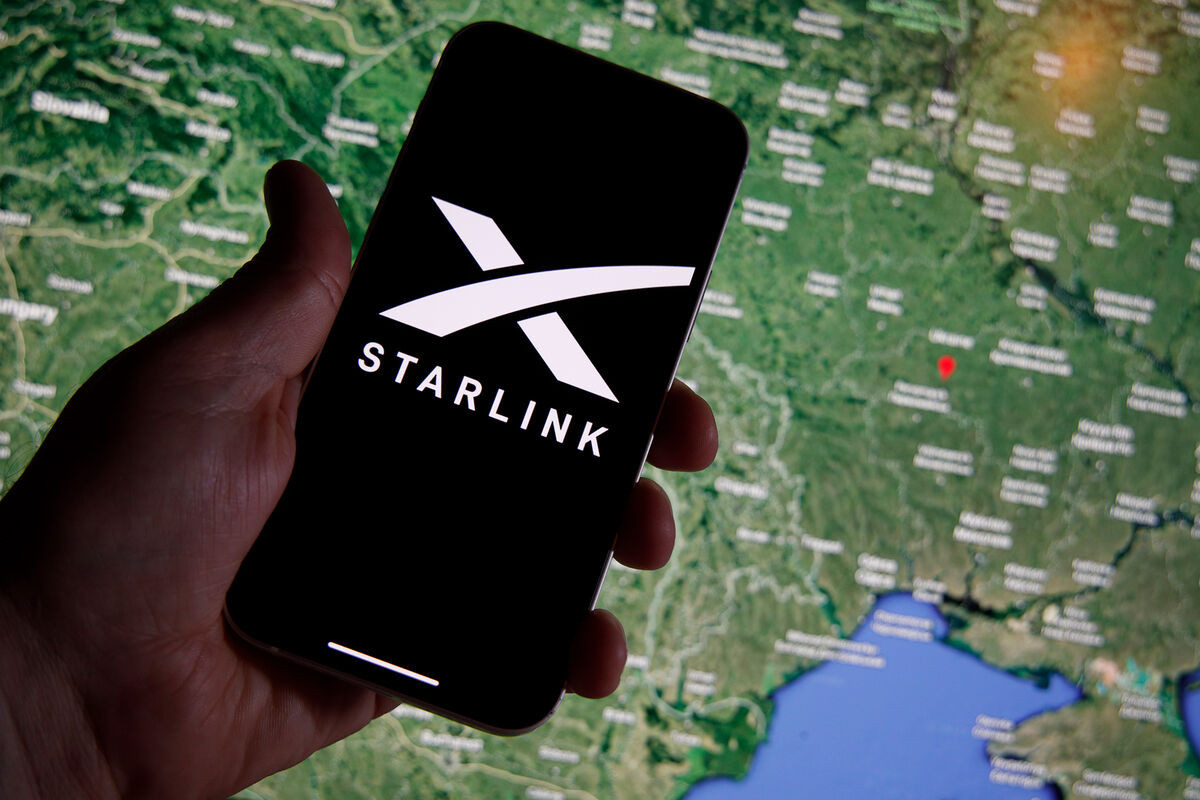 В Казахстане начали подключать сельские школы к интернету Starlink