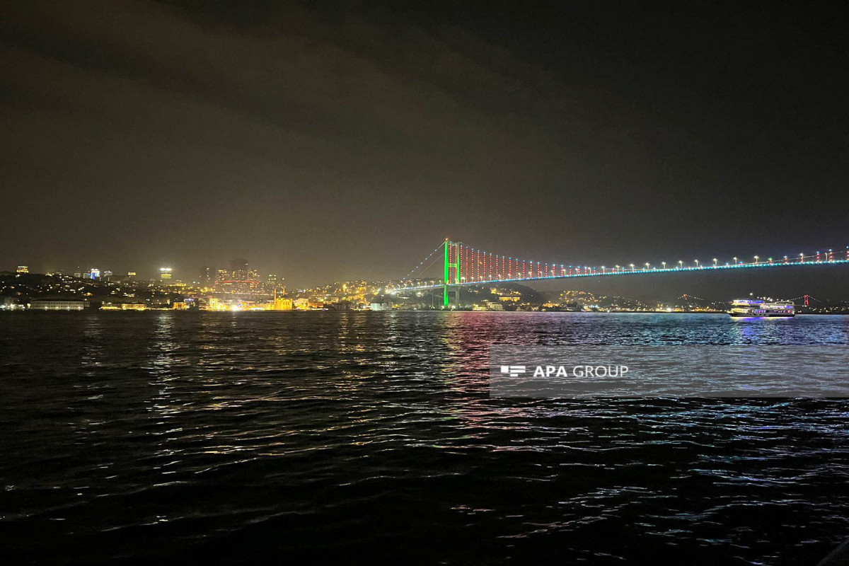 Знаменитые мосты в Стамбуле освещены цветами азербайджанского флага-ФОТО -ВИДЕО -ОБНОВЛЕНО 