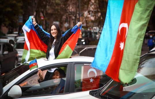 Азербайджан отмечает День Победы