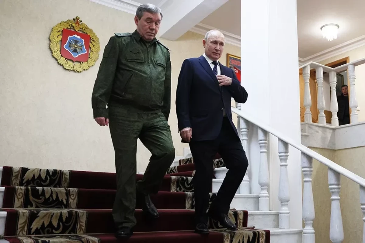 Путин посетил штаб Южного военного округа в Ростове-на-Дону