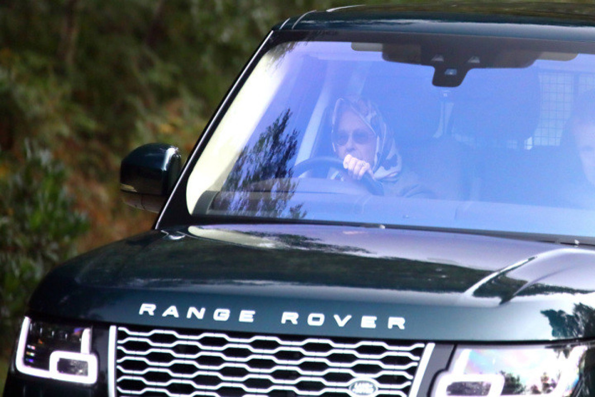 Range Rover Елизаветы II продан за 162 тысячи долларов