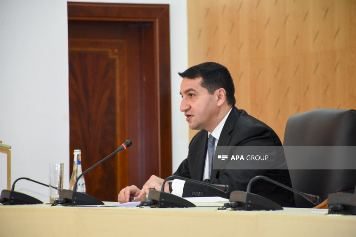 Азербайджан стремится к нормализации отношений с Арменией - Хикмет Гаджиев 