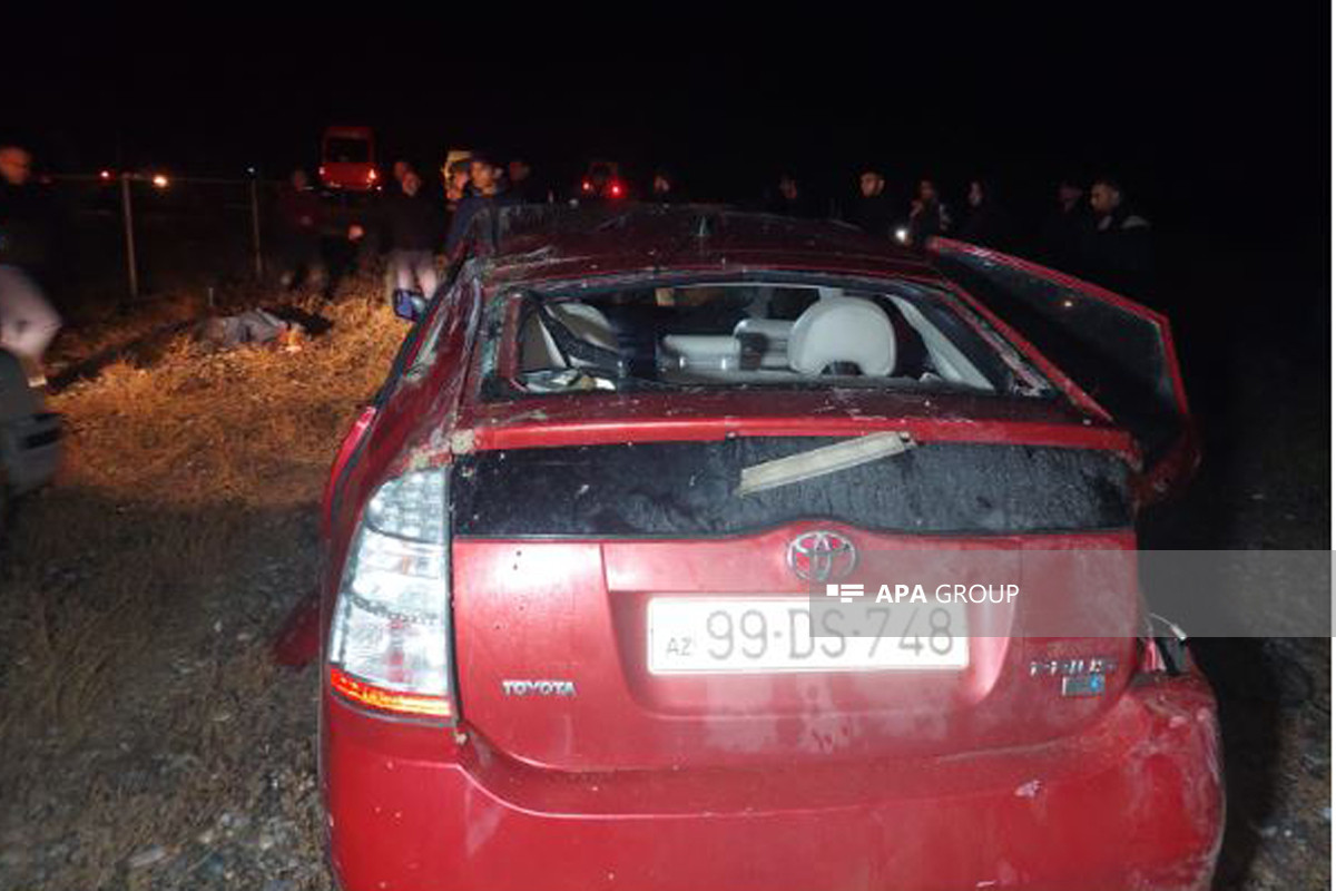 В Гаджигабуле перевернулся автомобиль, есть погибшие и раненые -ФОТО 