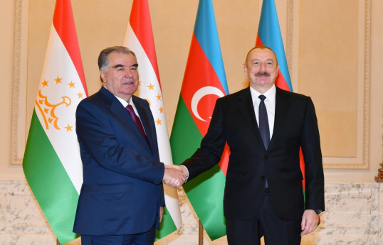 Ильхам Алиев встретился с Президентом Таджикистана Эмомали Рахмоном-ФОТО 