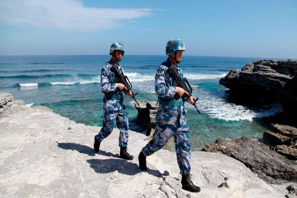 Китай вытеснил эсминец США из территориальных вод КНР
