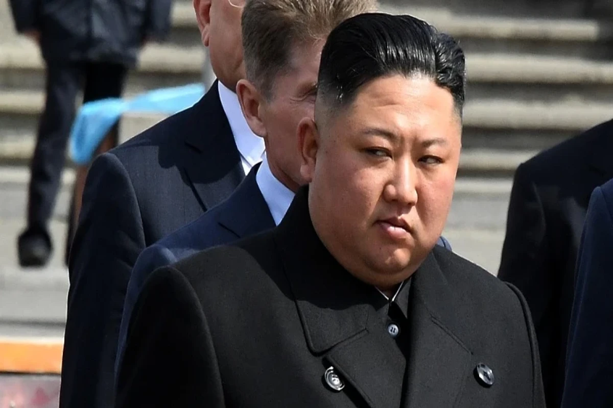 Ким Чен Ын получил спутниковые снимки военных баз США в Южной Корее