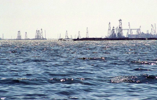 Всемирный банк обеспокоен падением уровня воды в Каспийском море