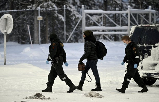 Финляндия направляет дополнительные силы к границе с Россией