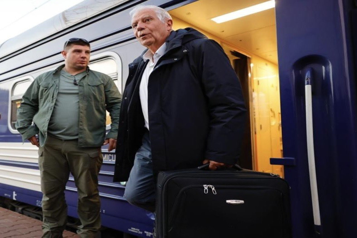 Жозеп Боррель совершил визит в Киев