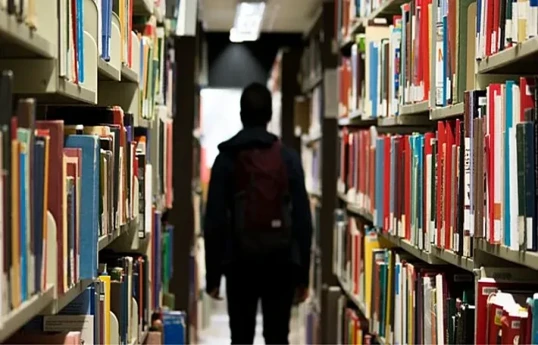 Мужчина четыре года притворялся студентом из страха перед родителями