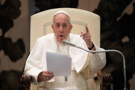 Папа Франциск думает о благословлении католической церковью однополых браков